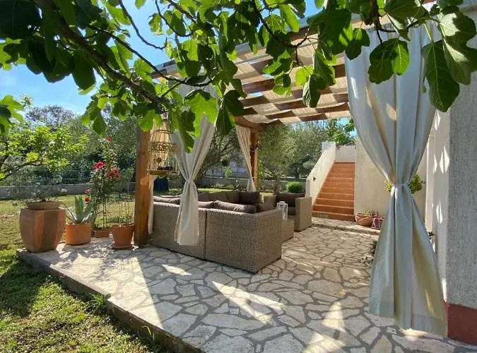 Beautiful Island House